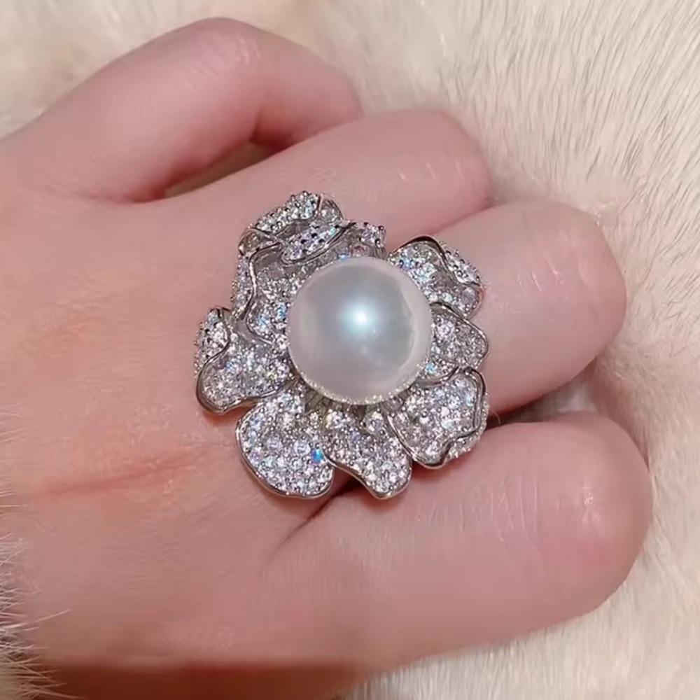 Luxe Pearl Blossom Ring | Statement Diamond Flower Design